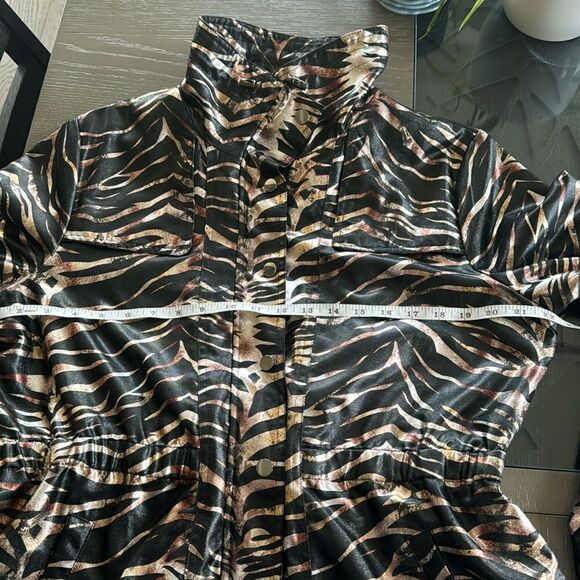 Erin London Women’s Cotton Blend Zebra Print Metallic Front Zip Up & Snap Size L - Picture 8 of 14